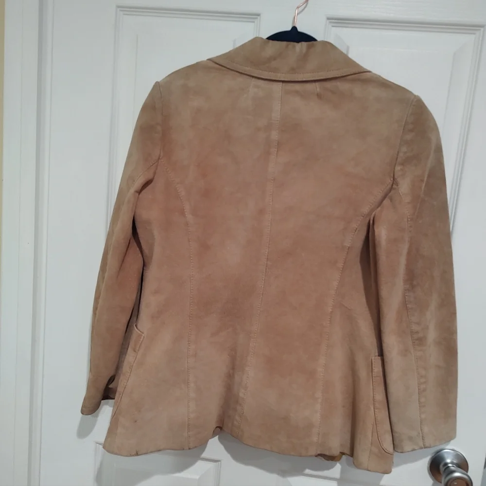CLEARANCE!! Vintage Suede Blazer - Picture 6 of 13